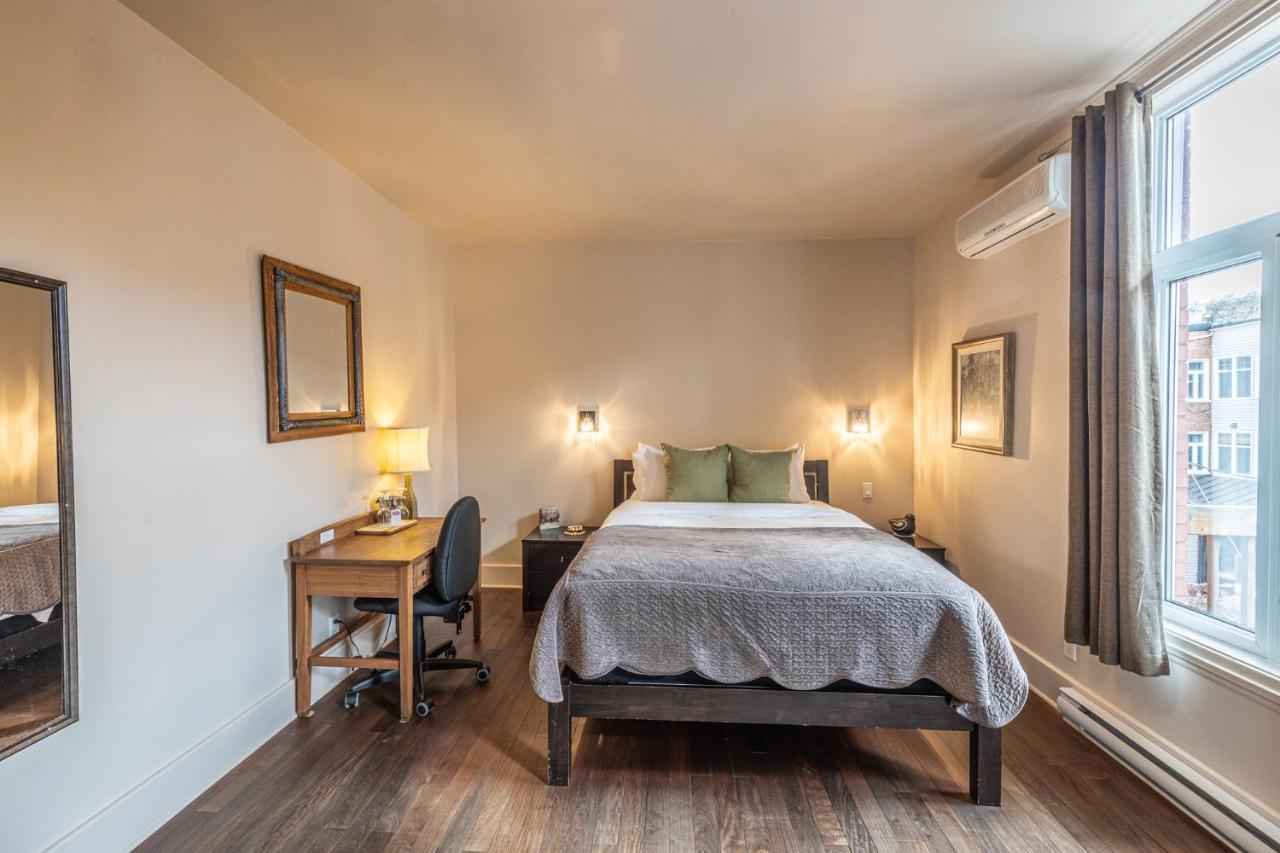 Petit Hotel - Cafe Krieghoff Québec Exteriör bild