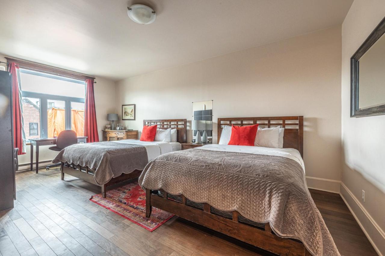 Petit Hotel - Cafe Krieghoff Québec Exteriör bild