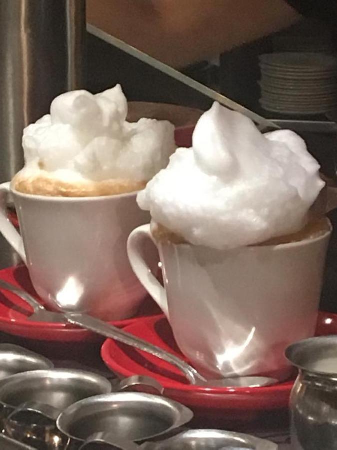 Petit Hotel - Cafe Krieghoff Québec Exteriör bild